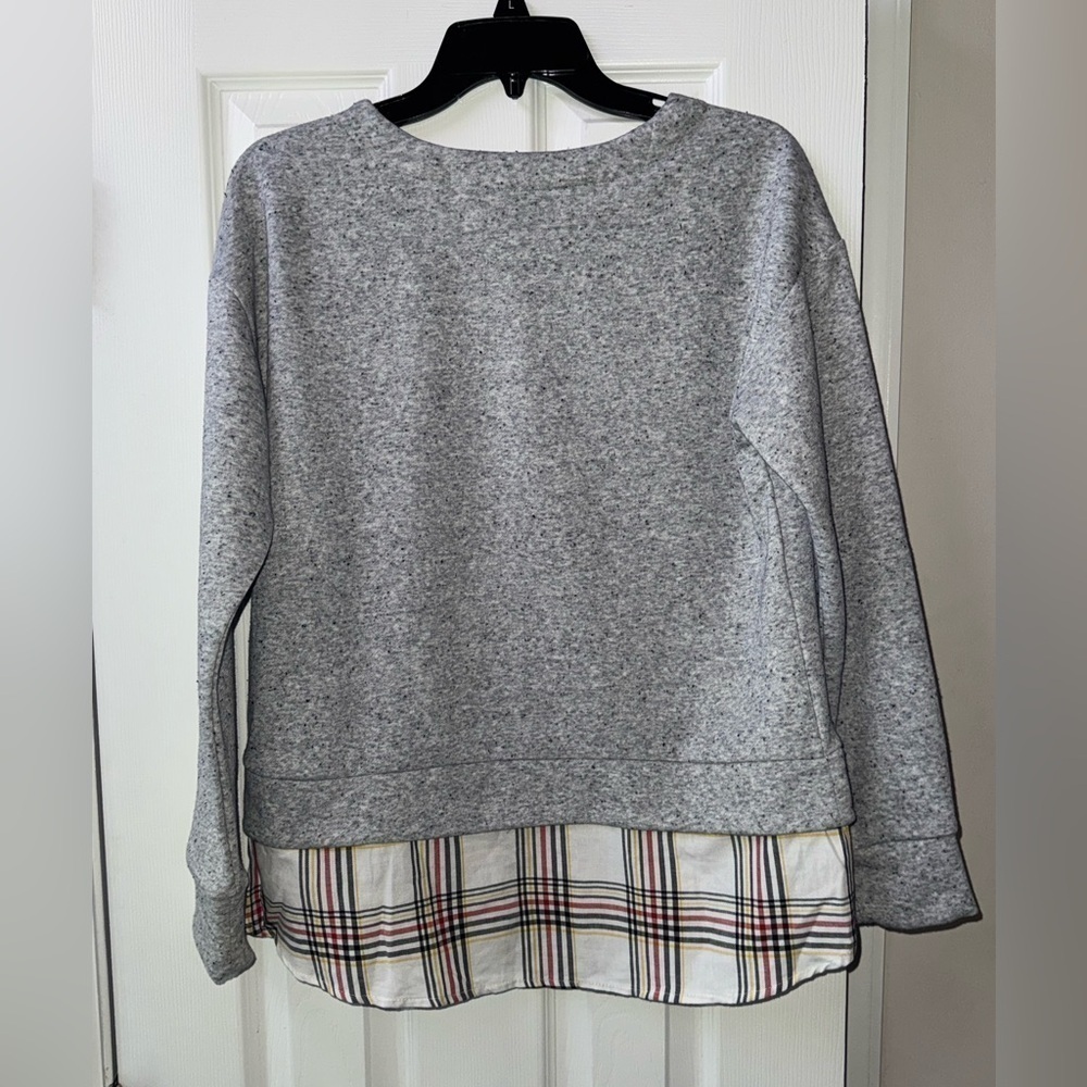IZOD Gray Sweatshirt with Red and White Plaid Underlay Size Small - Picture 3 of 6